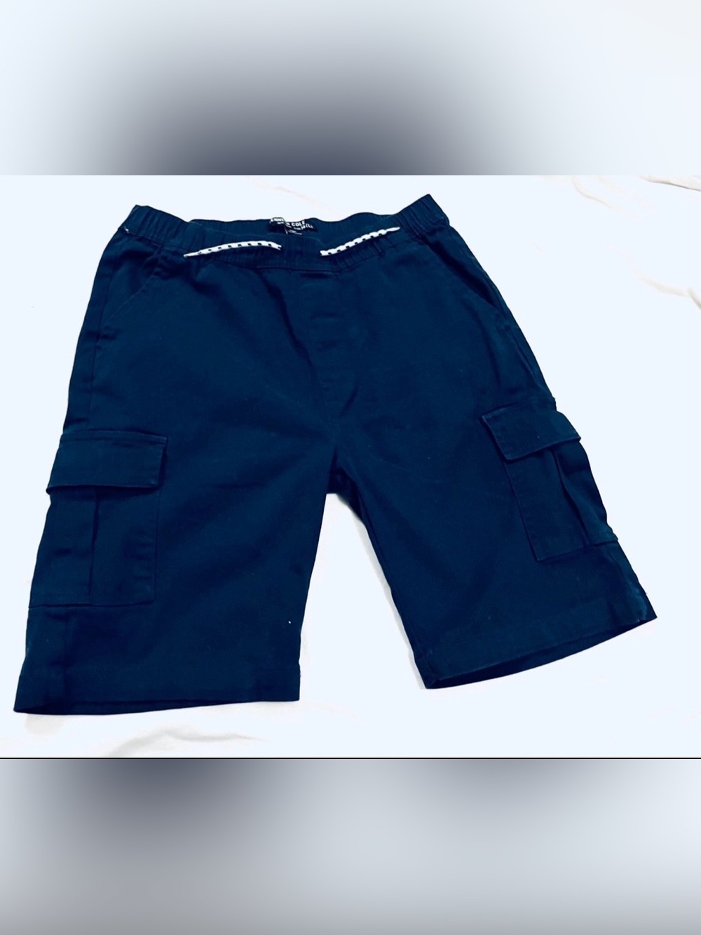 Kenneth Cole cargo blue shorts size 14(L) inseam 8”/ 6 pockets